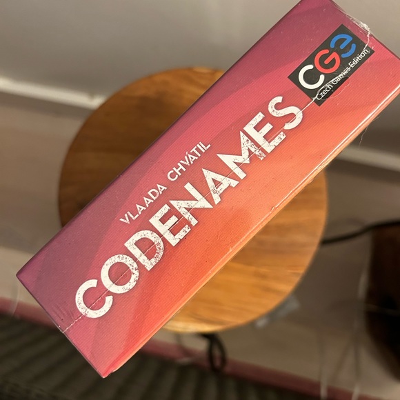 BRAND NEW CODENAMES GAME❤️ - Picture 5 of 7